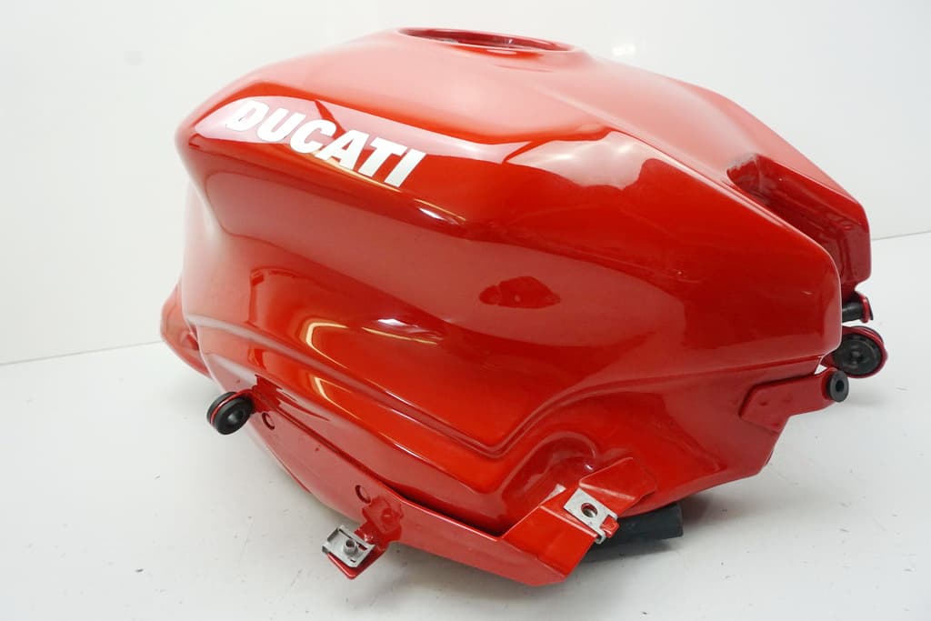 Suche Motorradteile gebraucht für Ducati