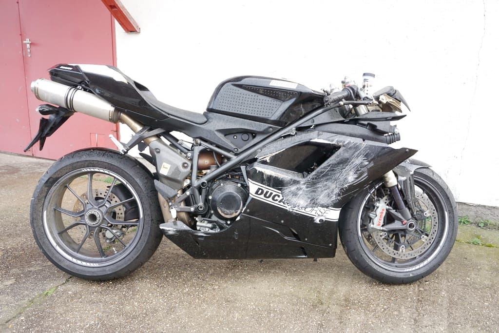 Ankauf (Suche) Unfallmotorräder Defektmotorräder Motorschaden Totalschaden Bikes