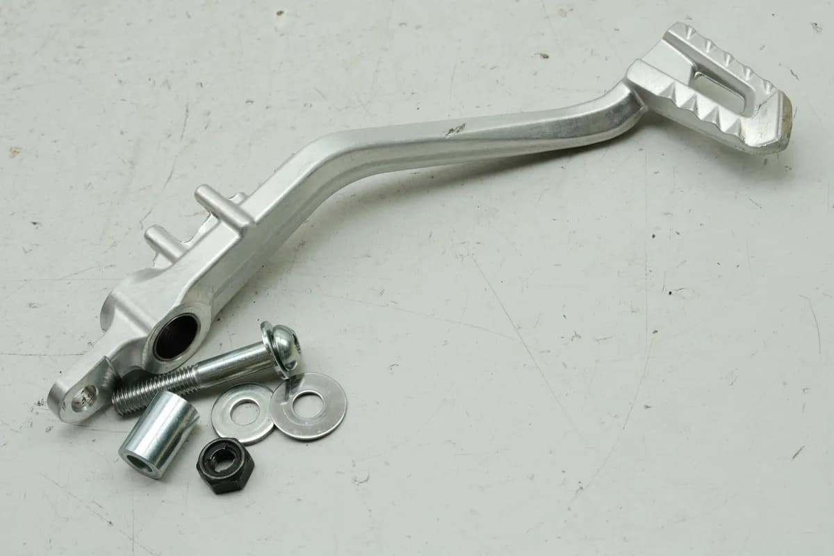 YAMAHA MTN 1000 MT-10 RN78 Bremspedal original Fußbremspedal Fußbremshebel