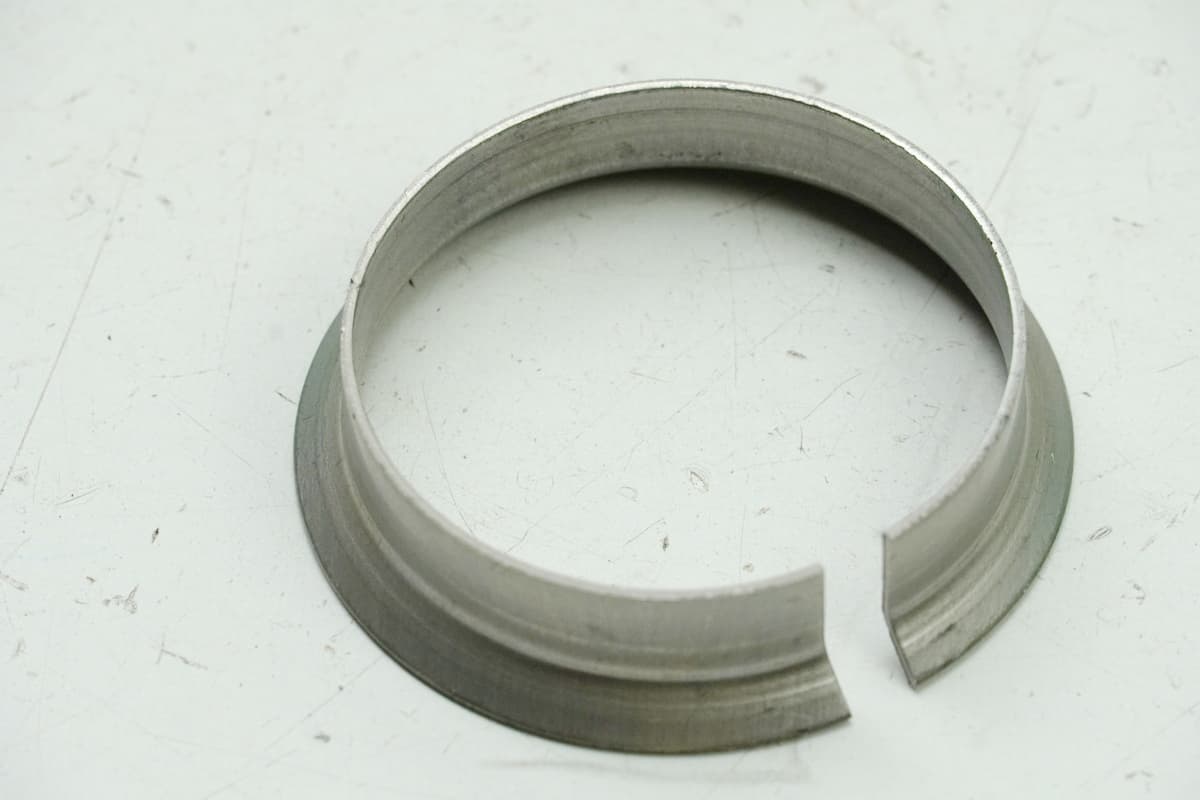 originale Auspuffschelle + Dichtung + Anschlagring - zur Verbindung Endschalldämpfer mit Krümmer (Sammler)