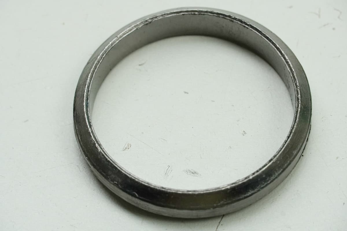 originale Auspuffschelle + Dichtung + Anschlagring - zur Verbindung Endschalldämpfer mit Krümmer (Sammler)