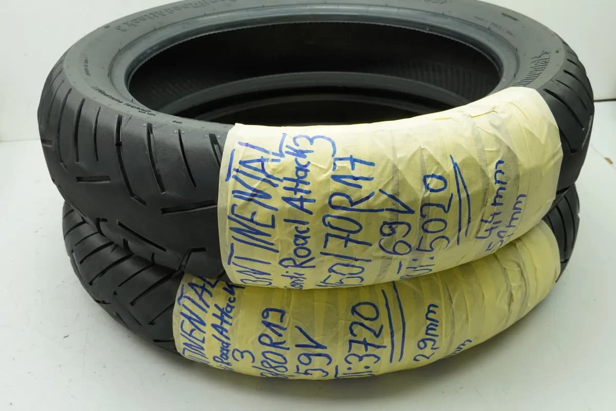 Continental Conti Road Attack 3 Reifen Reifensatz 110/80 R19 + 150/70 R17