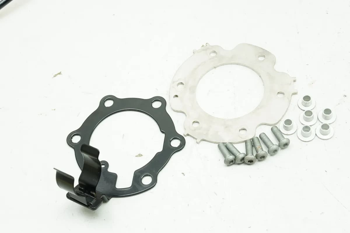 HUSQVARNA Vitpilen HQV 401 Halter Benzinpumpe Ring Schrauben Platte NUR 6897 km