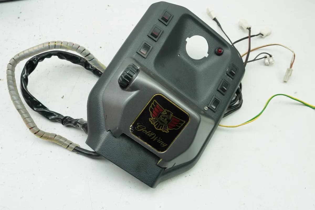 HONDA GL 1500 SC22 GOLDWING Abdeckung Zündschloß Verkleidung Blende Cover Deckel