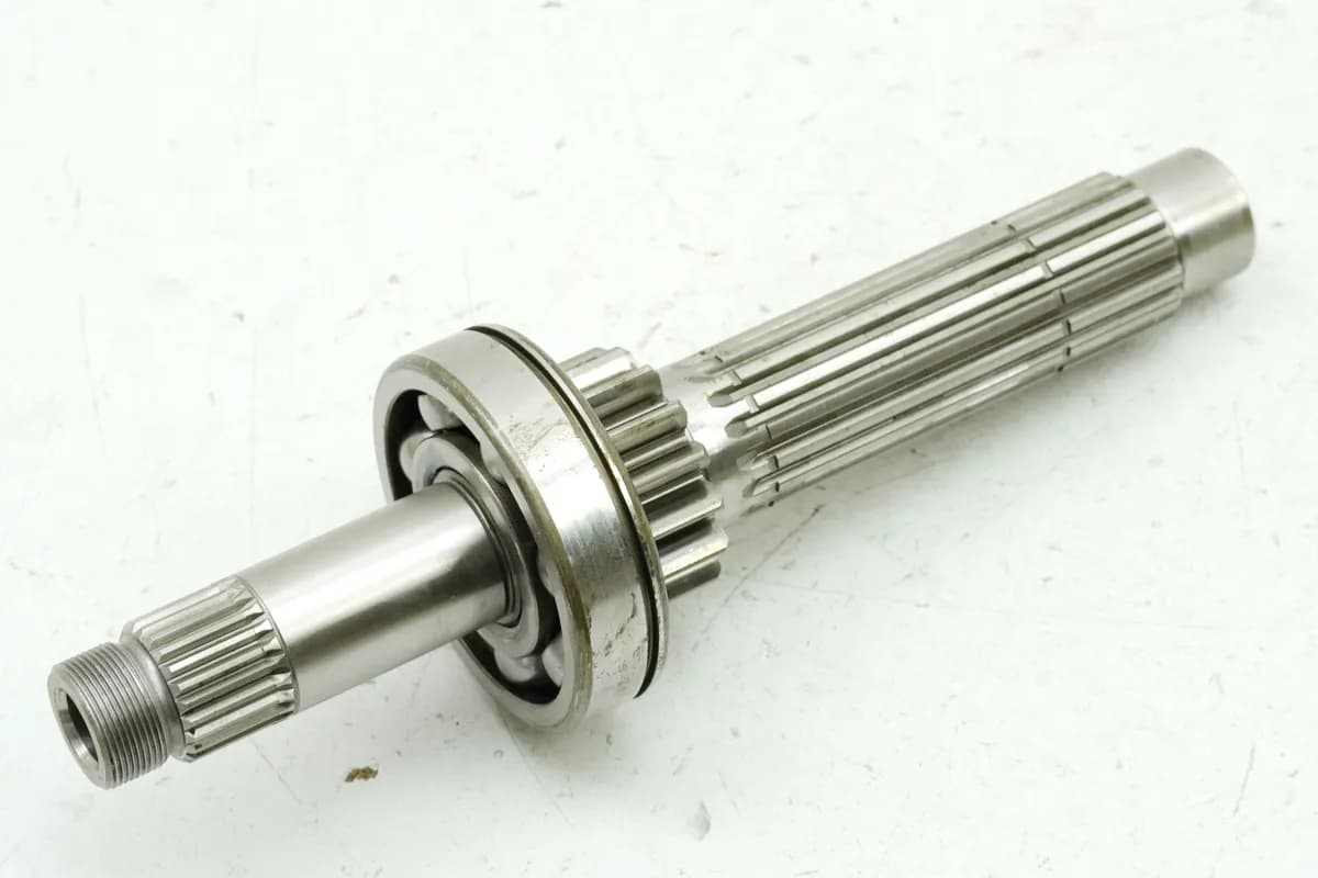 TRIUMPH SPEED TRIPLE 955 i 595 N Eingangswelle Getriebe Getriebewelle T1180598