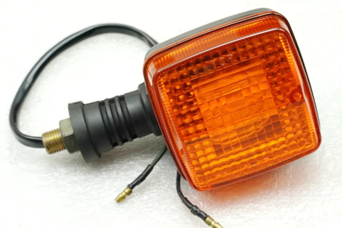 YAMAHA DT 125 R 4BL Blinker links vorn Blinkerglas original Turn Signal