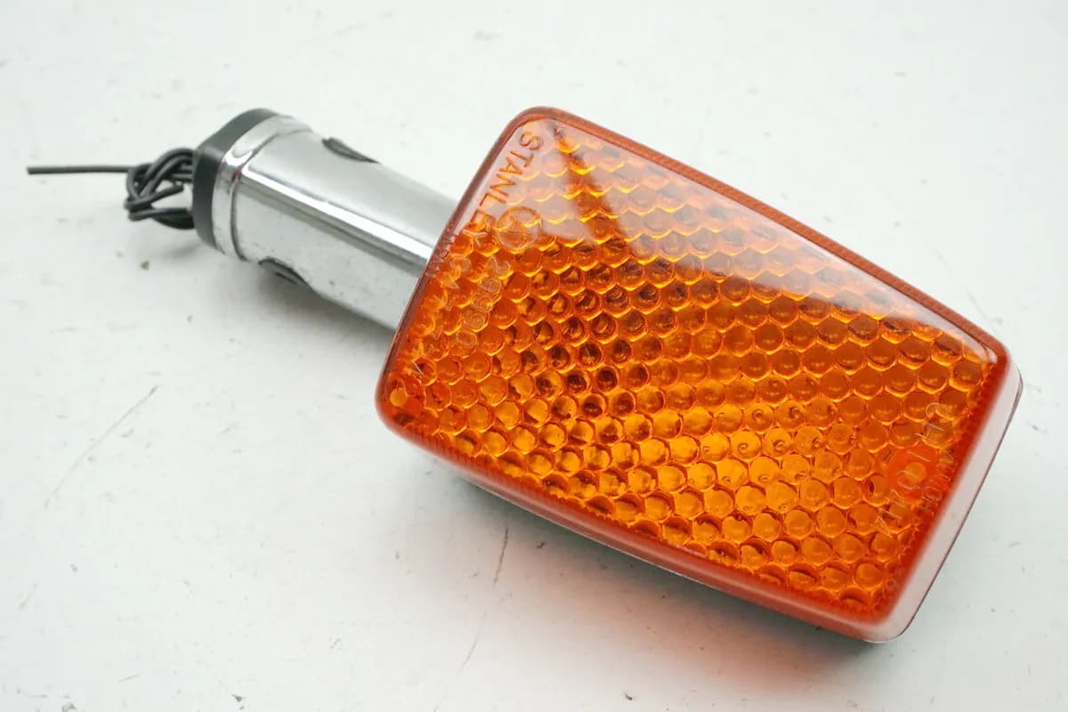 HONDA GL 500 PC02 SILVER WING Blinker rechts hinten Turn Signal