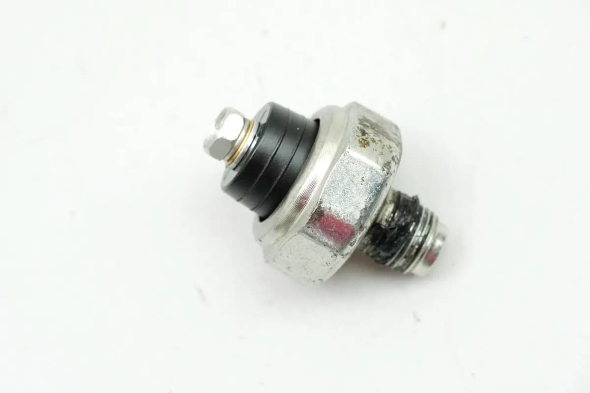 HONDA CBF 1000 FA SC64 Öldruckschalter