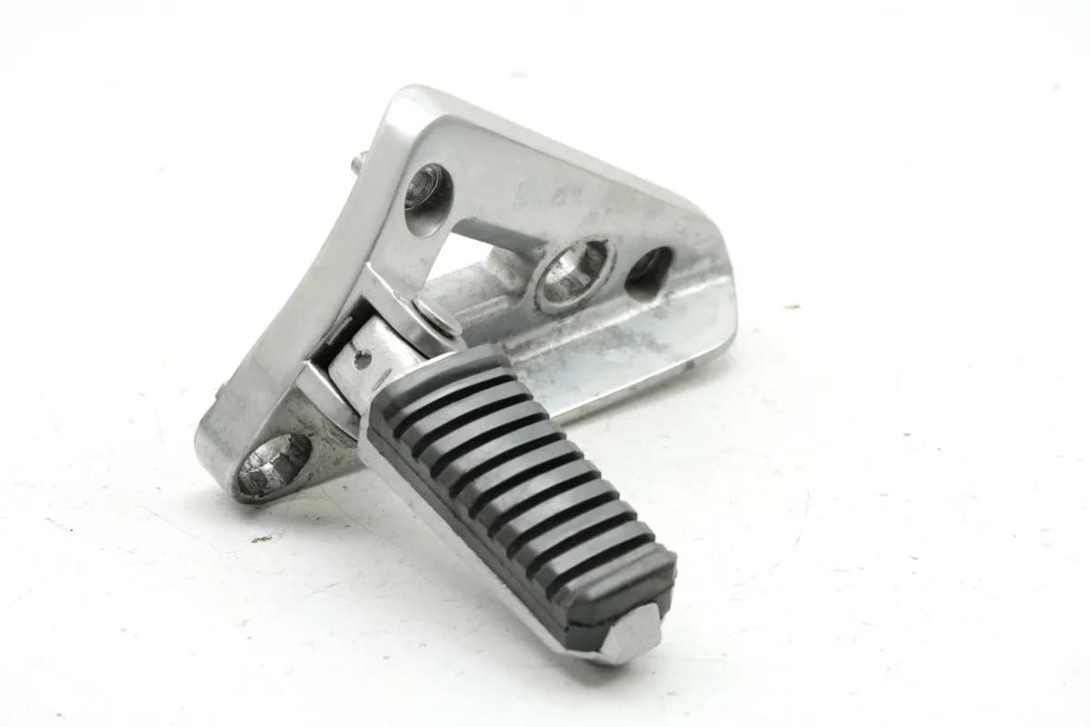 KAWASAKI VN 750 A-D Vulkan Twin Fußrastenanlage Sozius rechts Halter Fußraste