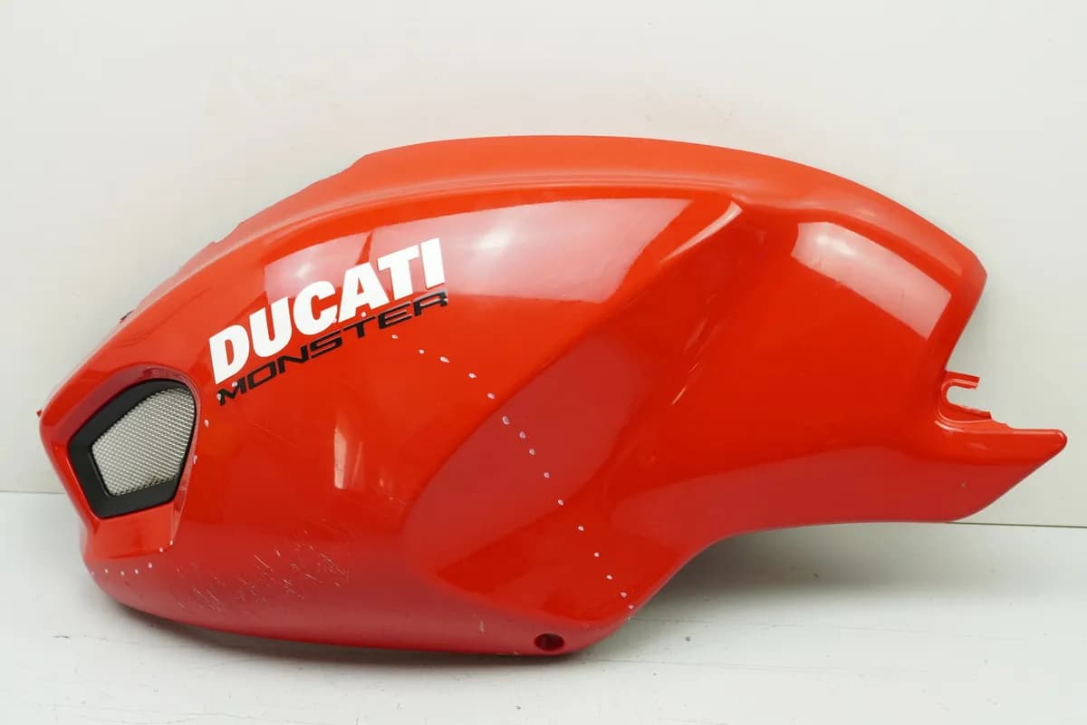 DUCATI MONSTER 696 ABS M5 Tankverkleidung links Abdeckung Tank Cover NUR 1626km