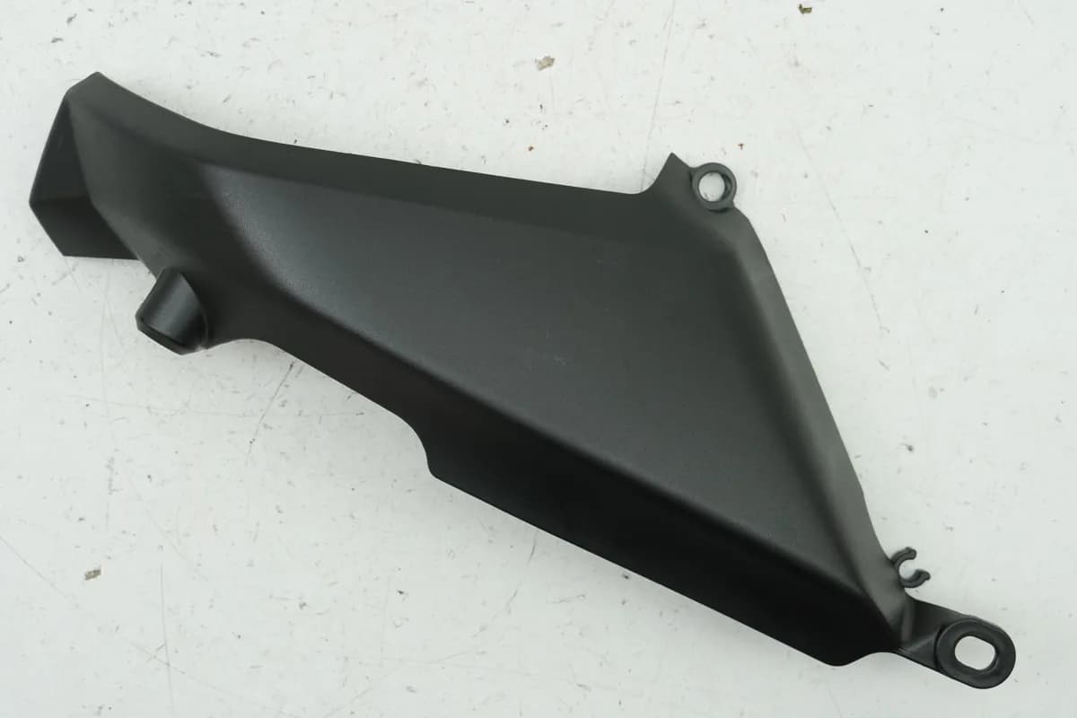 DUCATI MONSTER 696 ABS M5 Verkleidung Rahmen rechts vorn Abdeckung NUR 1626 km