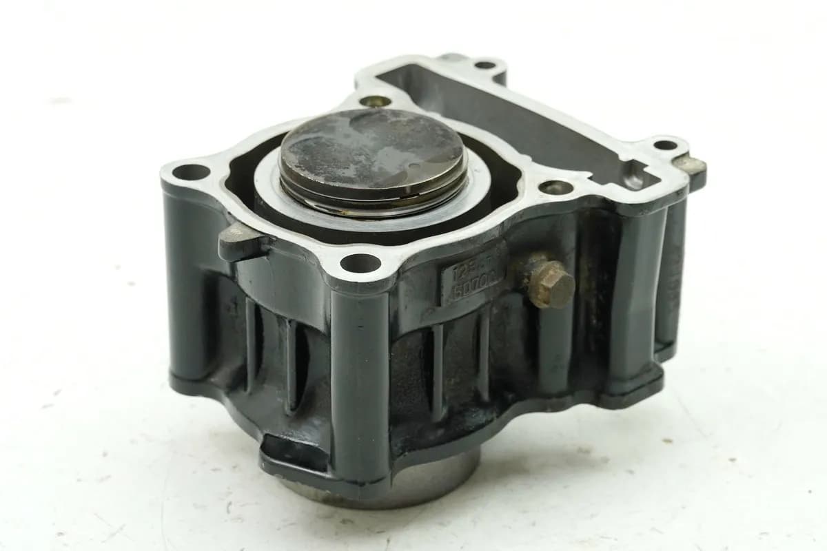 YAMAHA MT 125 A RE11 (RE29) Zylinder & Kolben (für Motor)