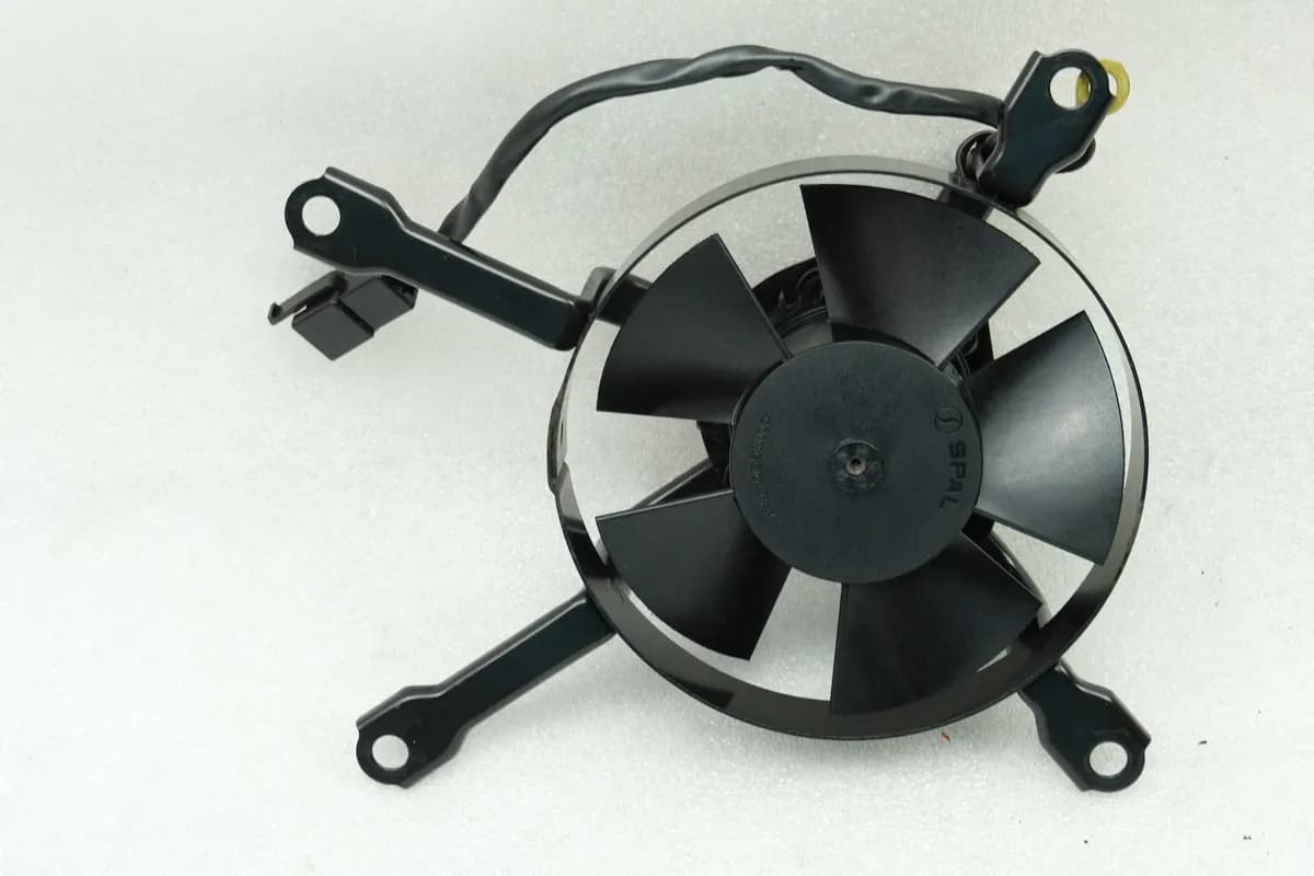 Kawasaki EL 252 EL 250 B Eliminator Lüfter Kühler Lüfterrad Motor Ventilator