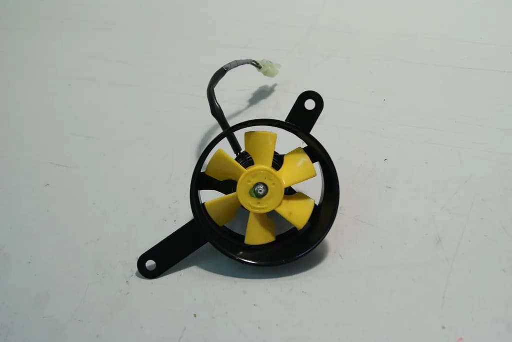 HONDA CBR 125 R JC39 LÜFTERRAD LÜFTER KÜHLER