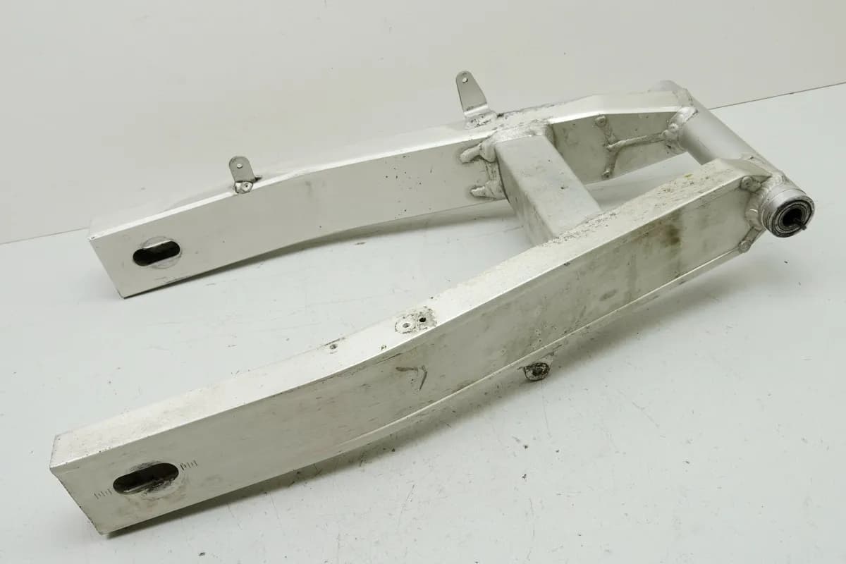 YAMAHA FZS 600 RJ02 FAZER Schwinge Hinterradschwinge Swingarm