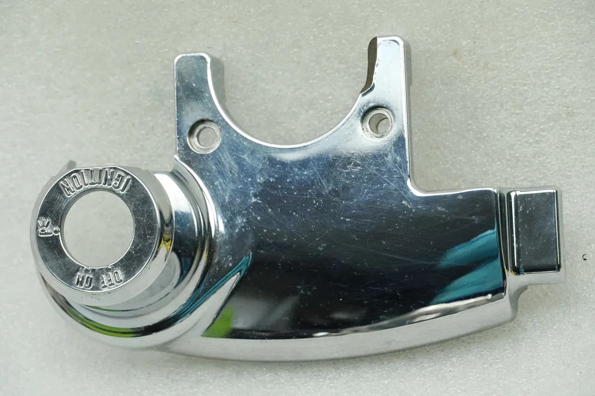 Kawasaki EL 252 EL 250 B Eliminator Abdeckung Zündschloß Cover Blende Gabel