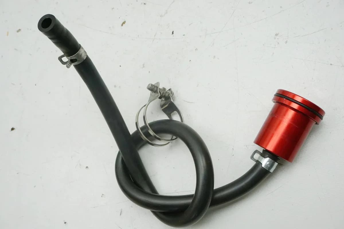 MV AGUSTA BRUTALE 800 DRAGSTER RR B322BB Bremsflüssigkeitsbehälter hinten Rizoma