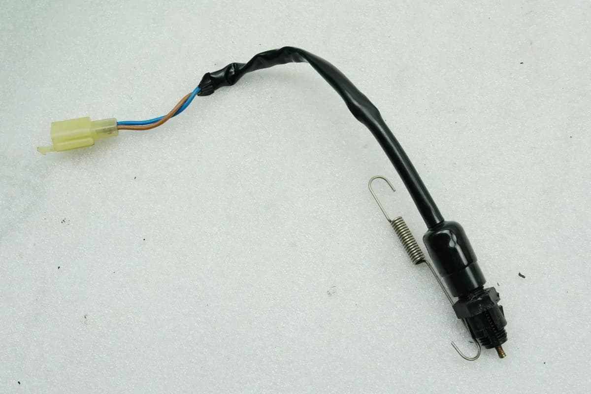 Kawasaki EL 252 EL 250 B Eliminator Bremslichtschalter hinten Feder Stoplicht