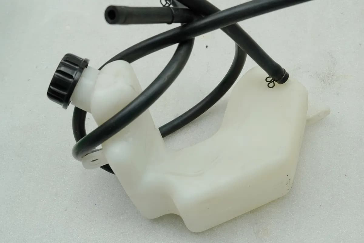 Kawasaki EL 252 EL 250 B Eliminator Kühlmittelbehälter Ausgleichsbehälter Kühler