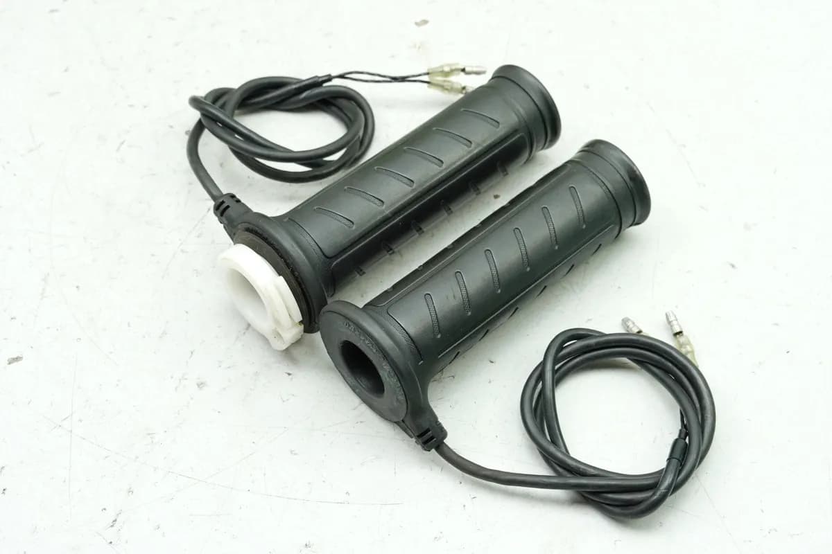 YAMAHA MT 125 A RE11 (RE29) Heizgriffe Daytona Gasgriff Lenkergriffe Gummi