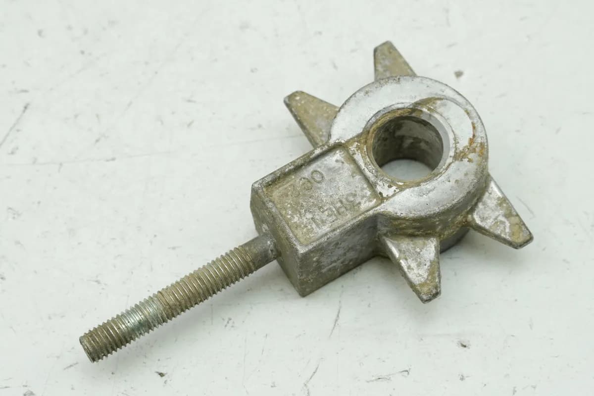 YAMAHA TDM 850 4TX 1x Kettenspanner für Schwinge