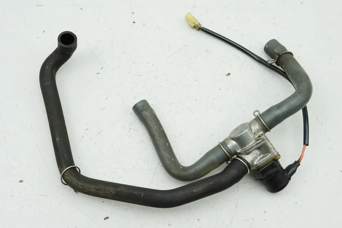 HONDA CBR 1100 XX SC35 Sekundärluftventil Ventil Motorentlüftung