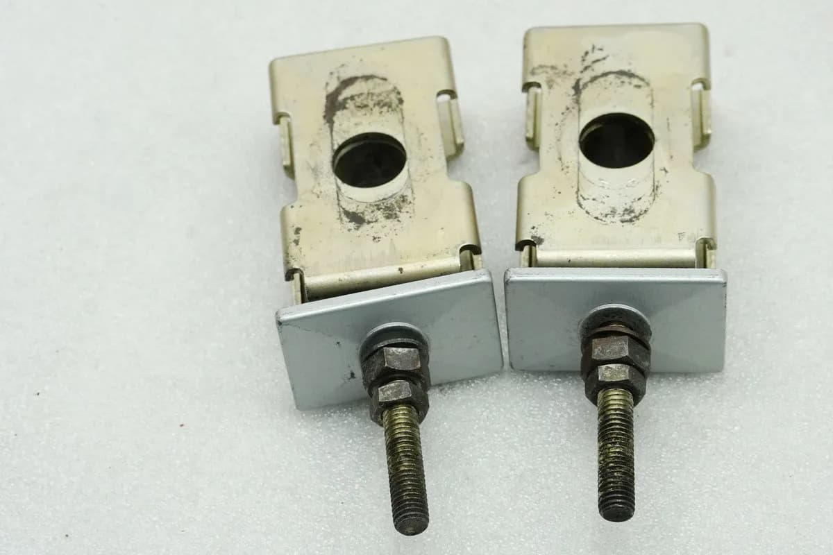 Kawasaki EL 252 EL 250 B Eliminator Kettenspanner links rechts (für Schwinge)