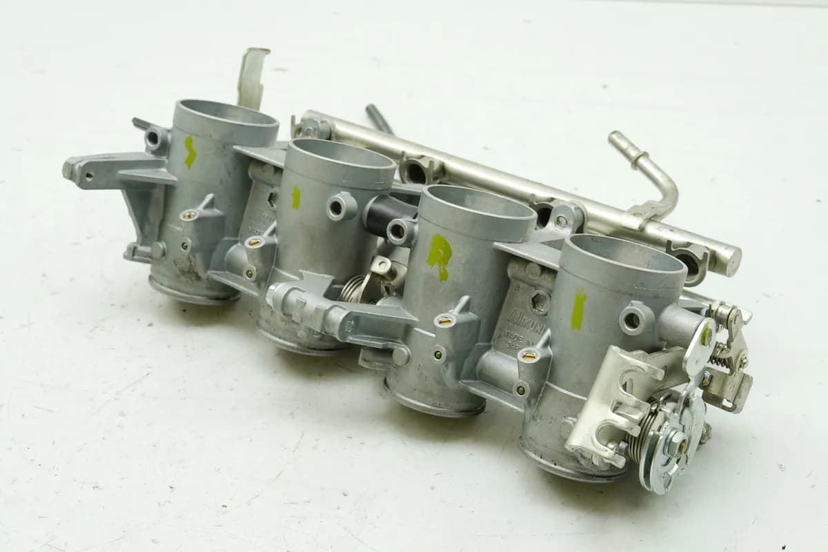 SUZUKI 600 WVCE K6 K7 Drosselklappe Drosselkörper Einspritzanlage Injection