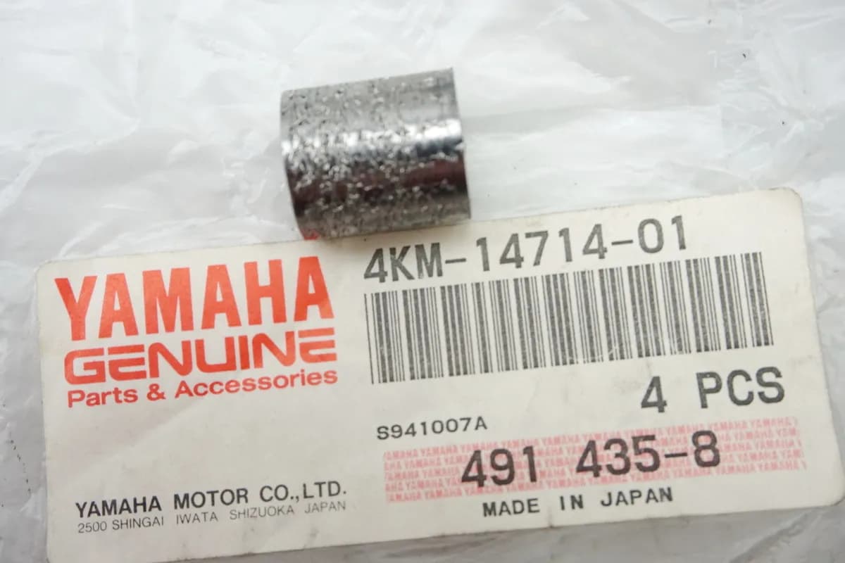 Yamaha Dichtung Sekundärluft Ventil Auspuff original 4KM-14714-01 FZS TZR WR XJR YZF - NEU