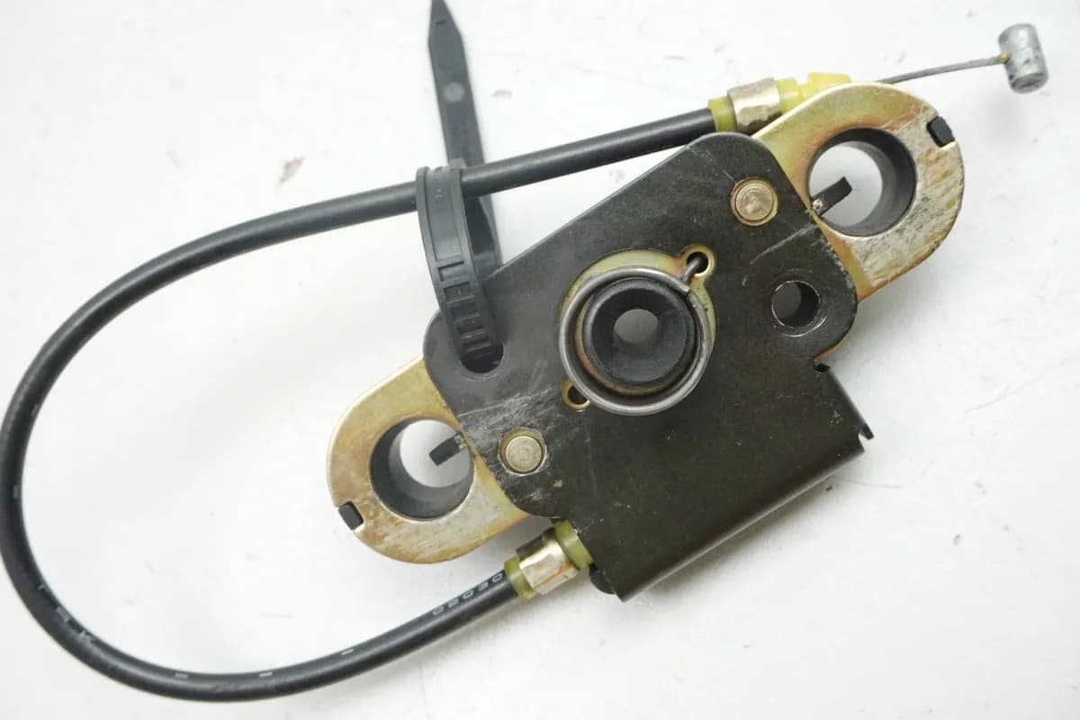 KAWASAKI GPZ 1100 ZXT10E VERSCHLUß SITZBANK SEILZUG VERRIEGELUNG ÖFFNER