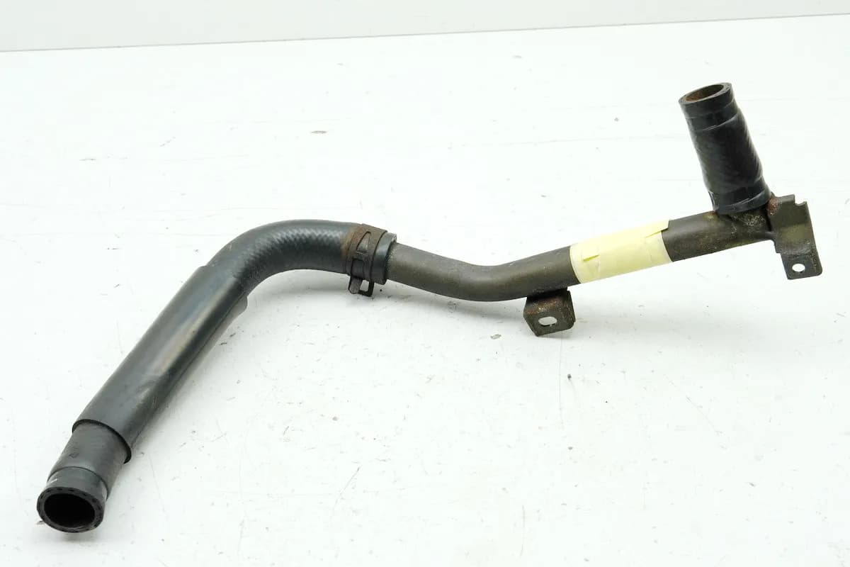 YAMAHA FZS 600 RJ02 FAZER Kühlerschlauch Rohr Kühler links Wasserpumpe