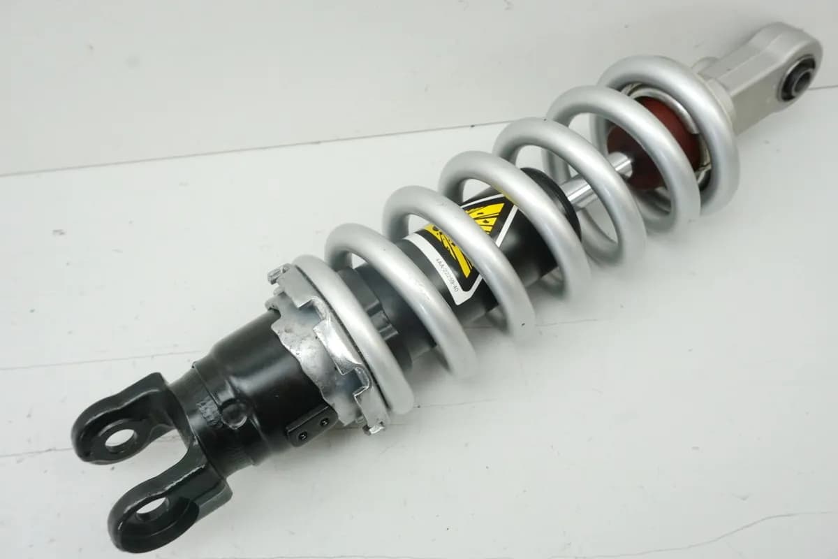 YAMAHA XSR 900 RN43 Federbein Stoßdämpfer Shock Absorber original