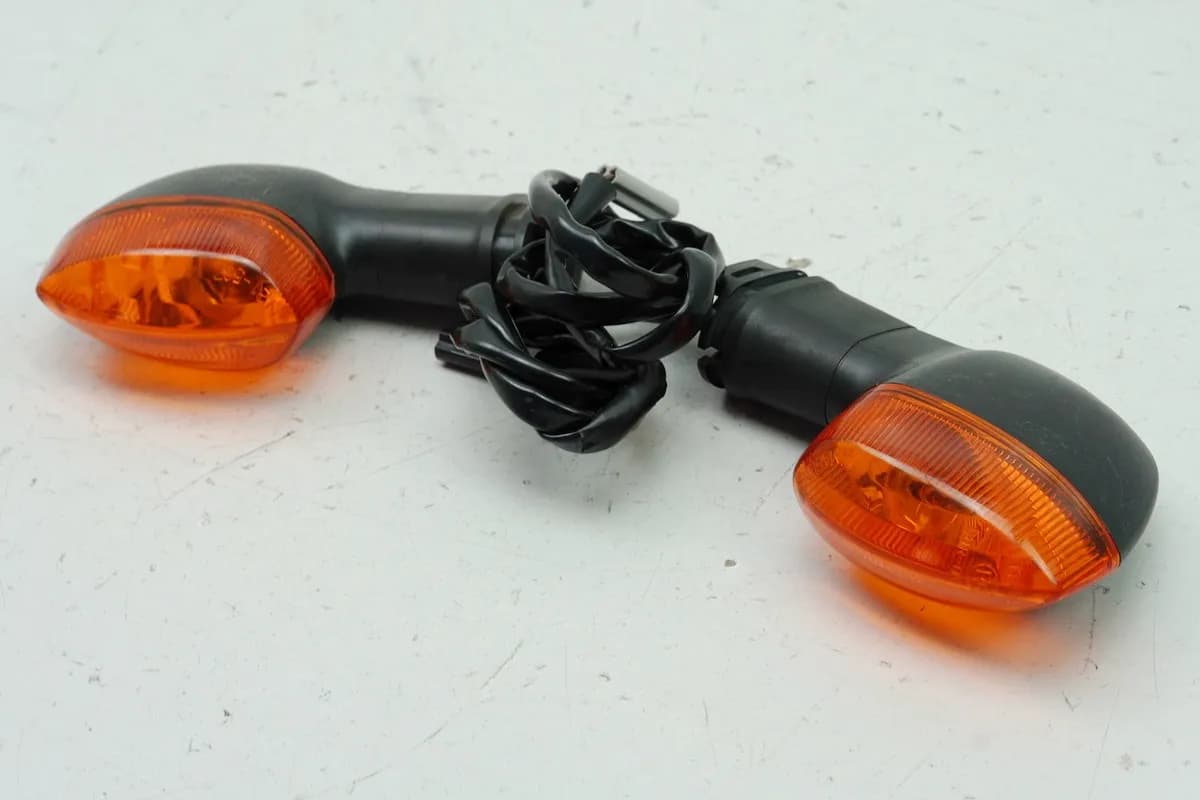 YAMAHA YZF R6 RJ15 Blinker links und rechts hinten original Paar 2C0-83330-00-00