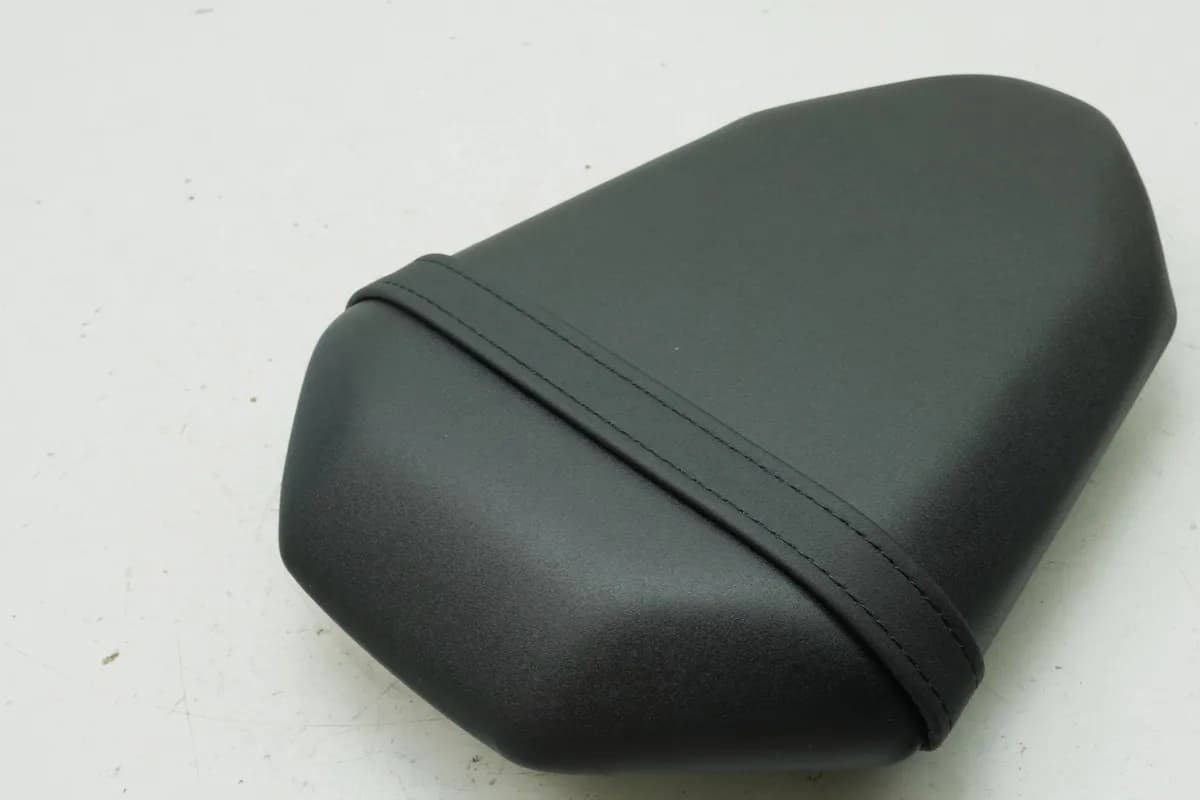 YAMAHA MT07 RM04 Soziussitz Sitz original Sitzbank Seat NEU 1WS-24750-00
