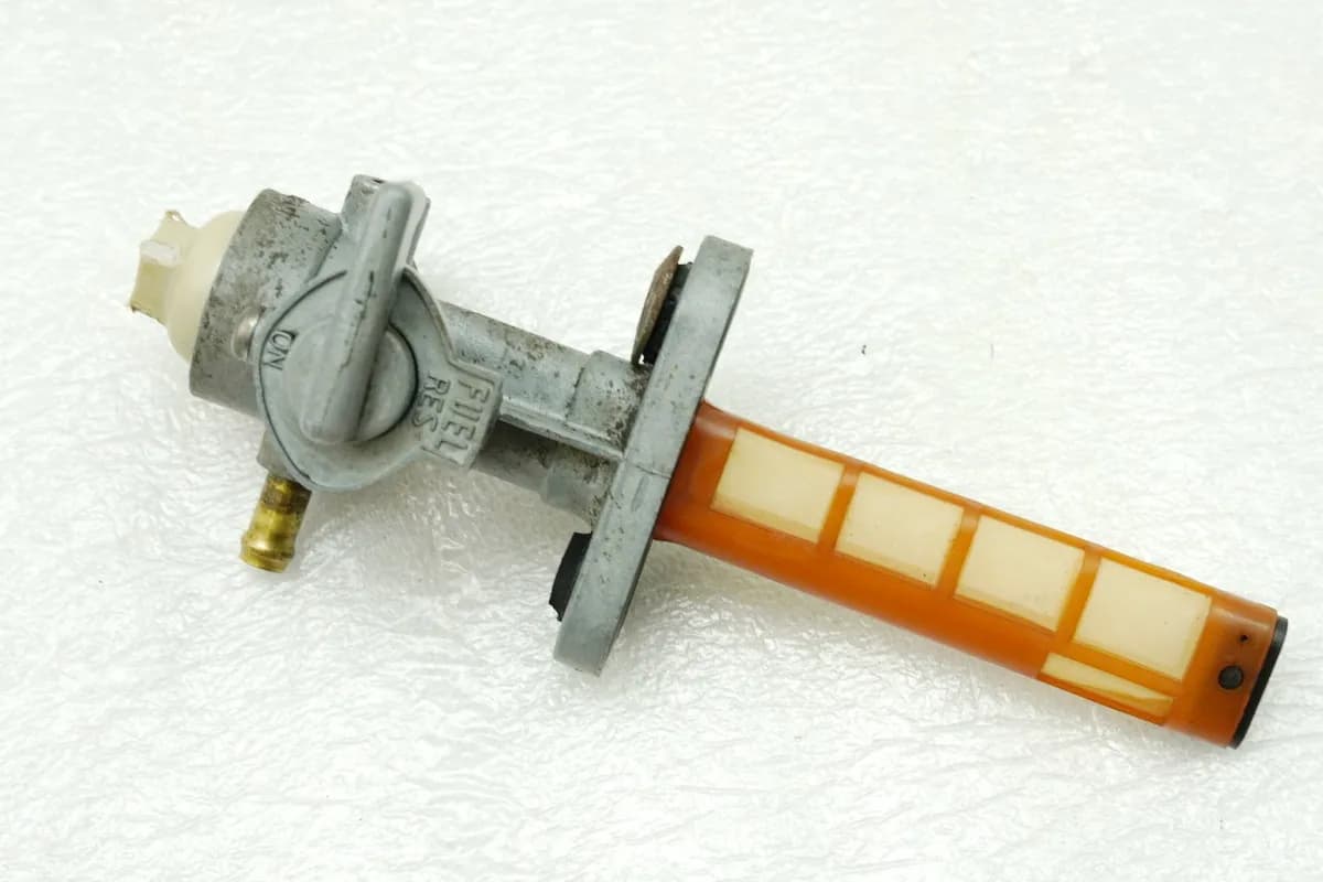 YAMAHA RD 250 1A2 Benzinhahn original Kraftstoffhahn Sprithahn (für Tank)