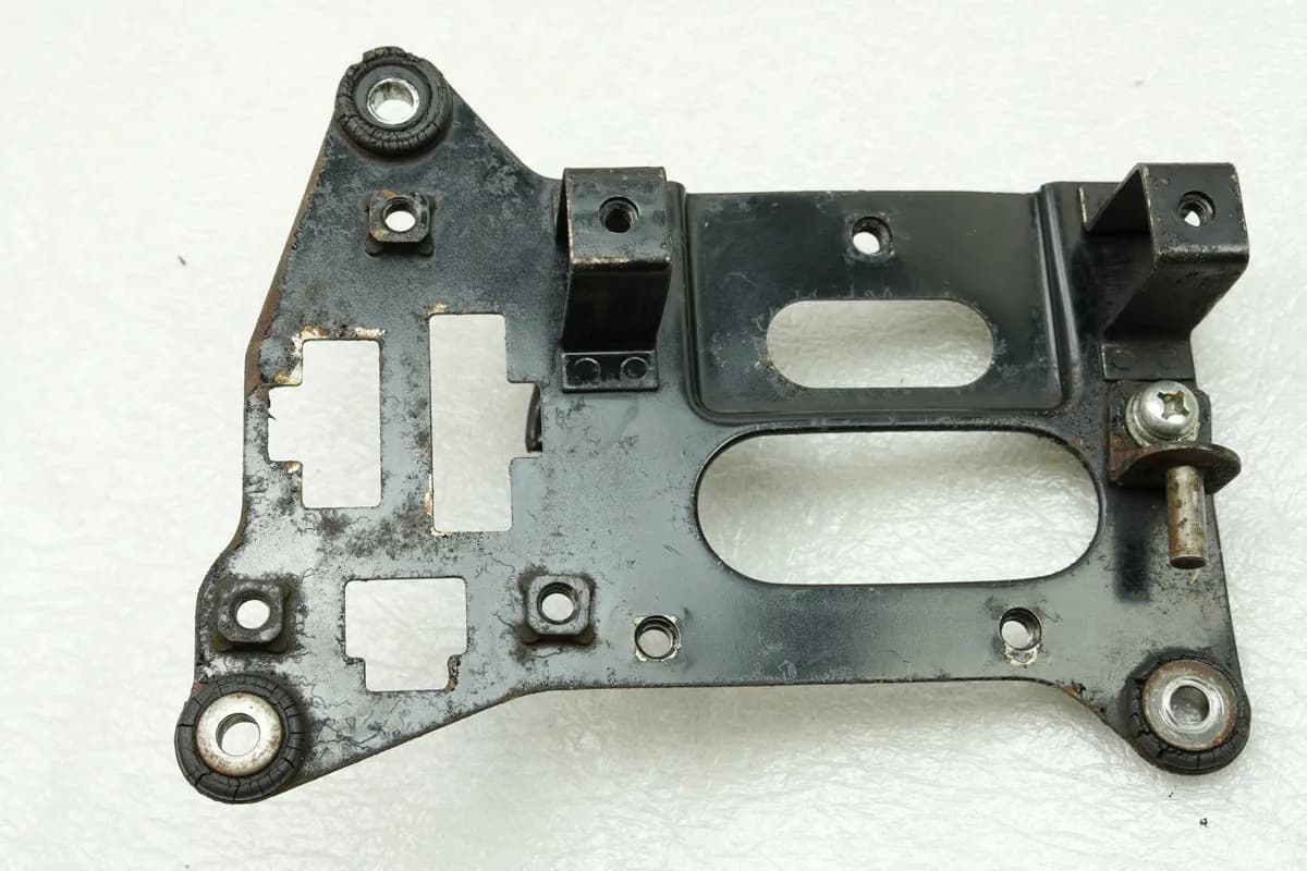 YAMAHA RD 250 1A2 Halterung Regler Halter Sicherungskasten Träger Halteplatte