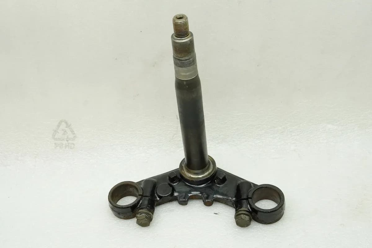 YAMAHA RD 250 1A2 Gabelbrücke unten original (für Gabel Gabelholm Standrohr)