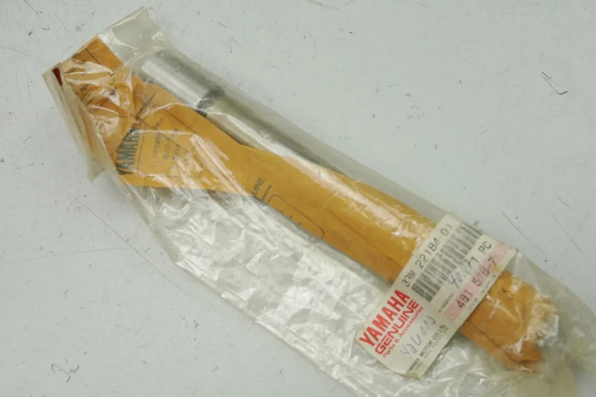 YAMAHA TDM 850 4TX XJ 600 RJ01 Buchse für Schwinge (Achse Rahmen) NEU