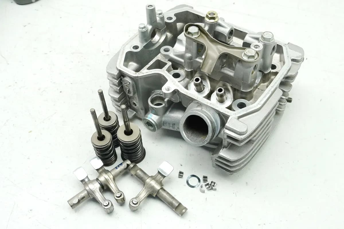 HONDA XL 600 PD06 TRANSALP Zylinderkopf vorn Ventile Kipphebel (für Motor)