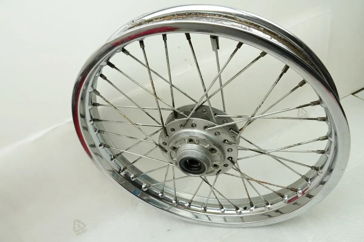 YAMAHA RD 250 1A2 Felge vorn Vorderrad Vorderradfelge Nabe Speichen unfallfrei