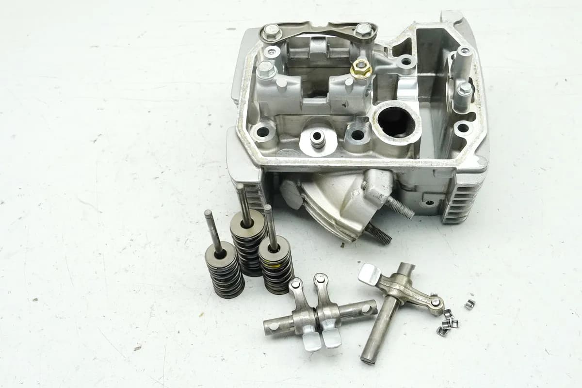 HONDA XL 600 PD06 TRANSALP Zylinderkopf hinten Ventile Kipphebel (für Motor)