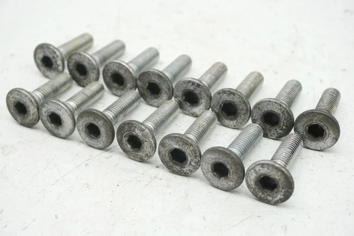 KAWASAKI GPZ 1100 ZXT10E Schrauben Bremsscheibe vorn & hinten