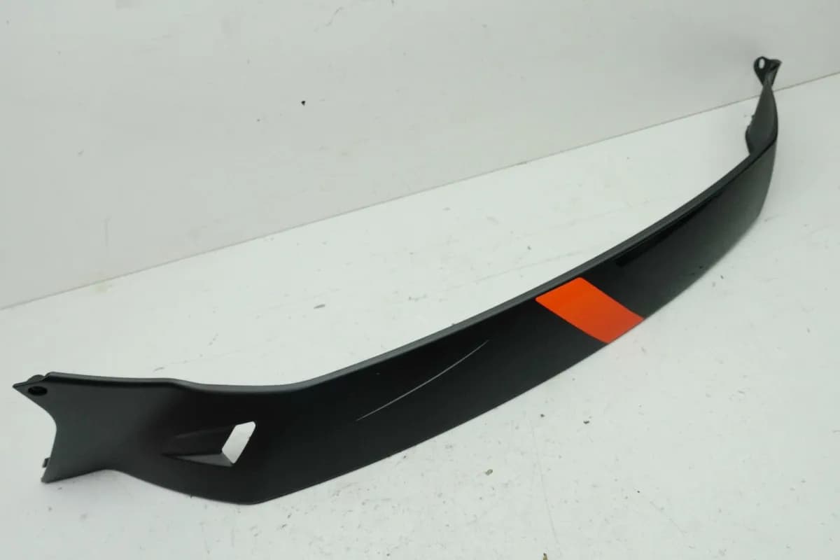 Vespa GTS 310 Seitenverkleidung rechts Abdeckung Seitenteil Cover Blende Heck