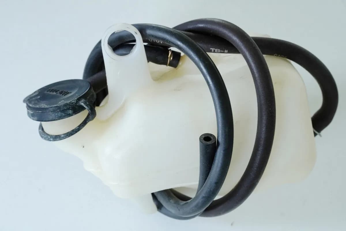 HONDA CBR 600 PC35 Kühlmittelbehälter Ausgleichsbehälter Kühler Kühlmittel 01-06