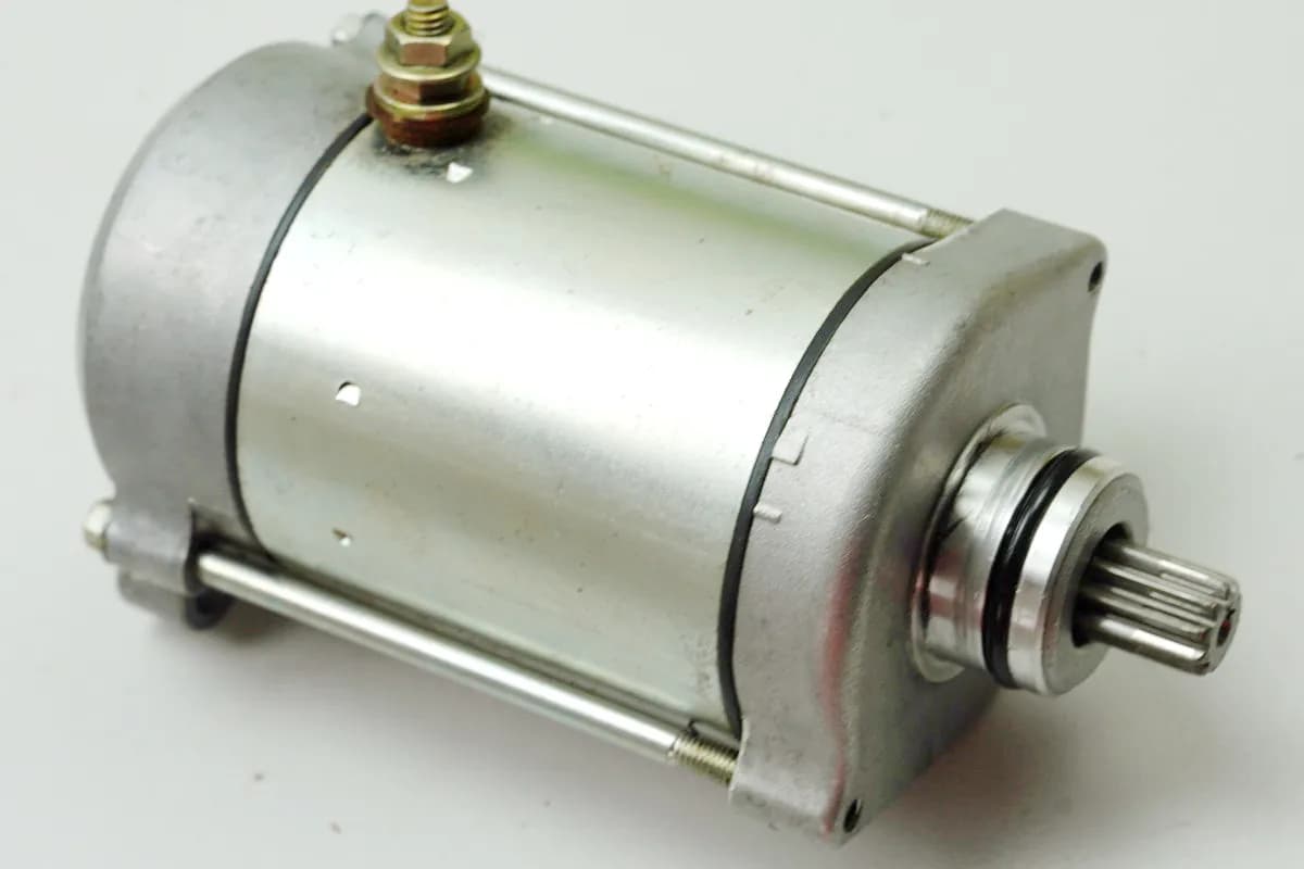 KAWASAKI ZZR 1100 D ZXT10D Anlasser Mitsuba Starter Motor NUR 7932 km