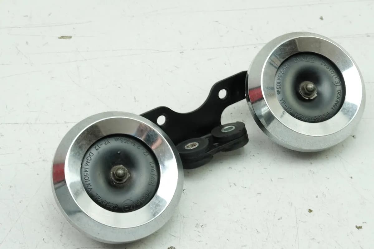 KAWASAKI EN 500 EN 500 A Hupe original Horn Signalhorn Halter - 2 Stück