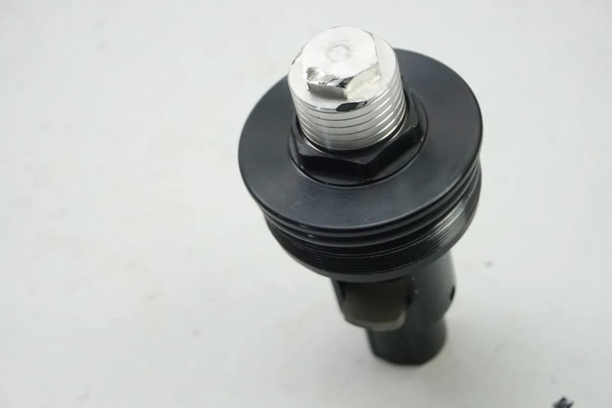 YAMAHA XSR 900 RN43 Gabel Schraube Verschlußkappe Stopfen Einsteller B90-23111-0