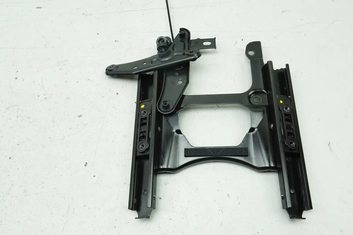 Honda NSS 125 AD JF69 Forza Halterung Windschild Träger Verkleidungsscheibe