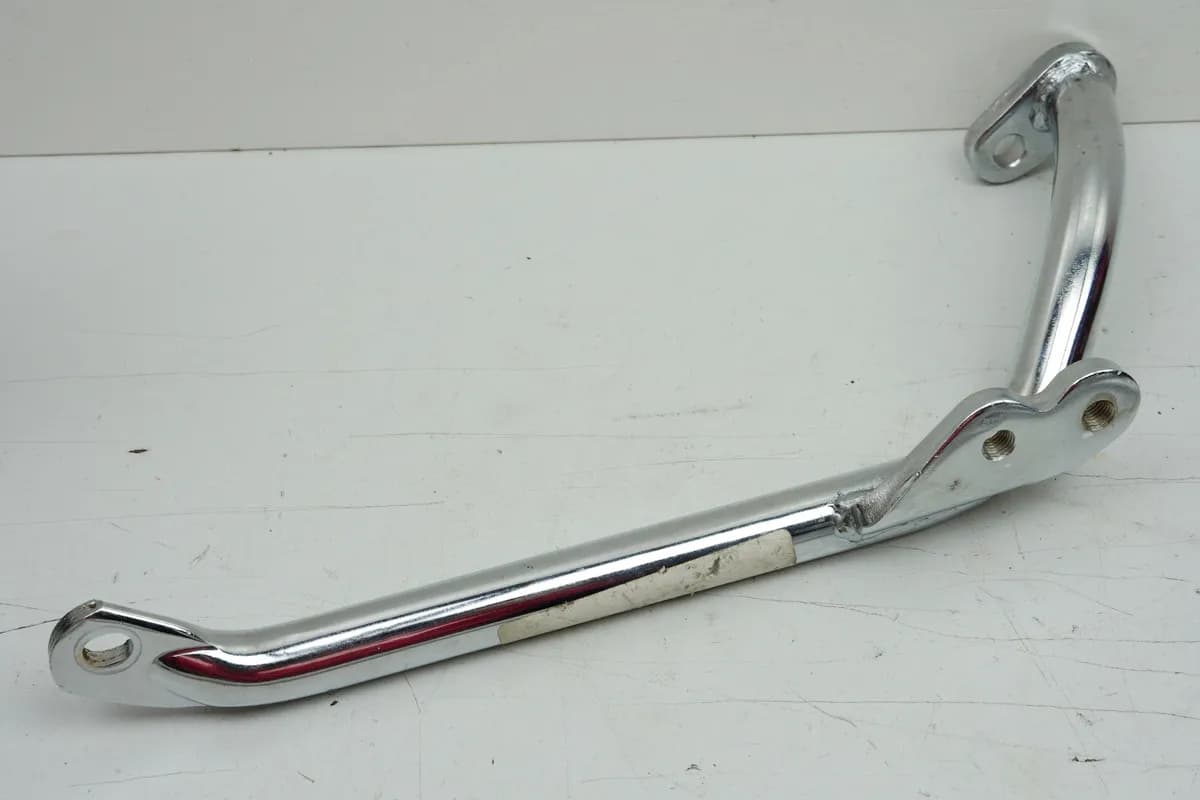 YAMAHA XV 750 4PW VIRAGO Halterung Fußraste rechts v Halteplatte Fußrastenträger