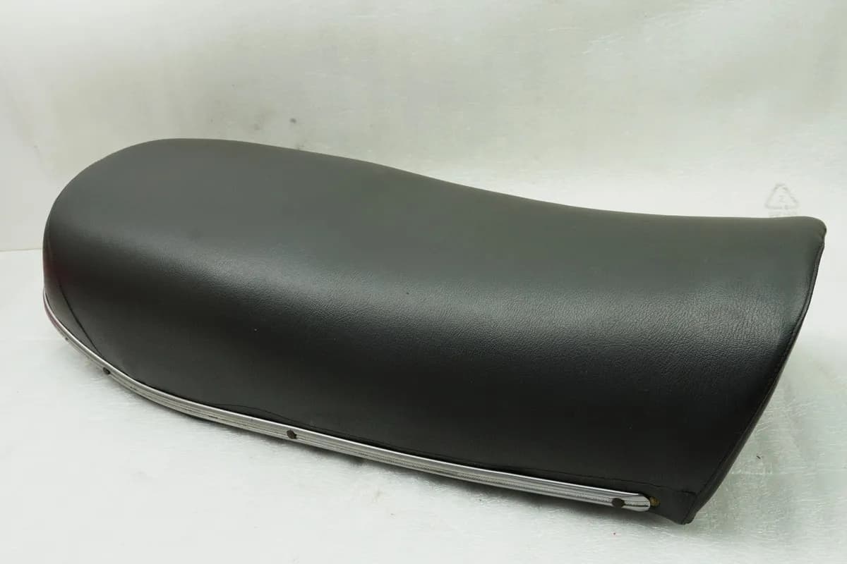 YAMAHA RD 250 1A2 Sitzbank Sitz Seat